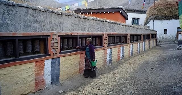 西藏旁有个神秘王国，独立存在600多年，去过的中国人不足2位数