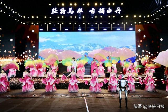张掖山丹“文旅赋能 招商聚力”促消费活动暨第三届炒拨拉美食节开幕