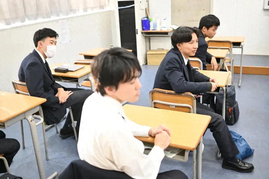 请输入图片描述 请输入图片描述