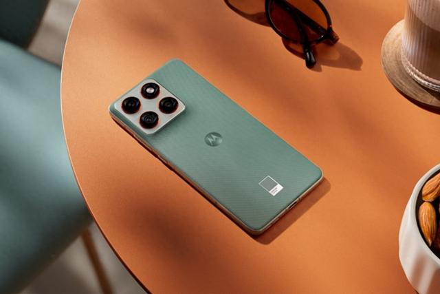 首个国产Air手机来了！moto X70 Air售价2399元起，轻薄是卖点