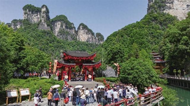 三杯“年份酒”，品出矮寨文旅新滋味