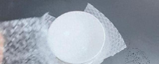 快递里气泡垫不要扔了，放卫生间和厨房，厉害了，一年省下好几百