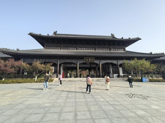 南京栖霞山一日徒步，游千年古刹，看漫山红叶