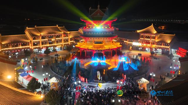 “星耀甘州 梦回府城”灯光秀启幕 府城焕彩引客来