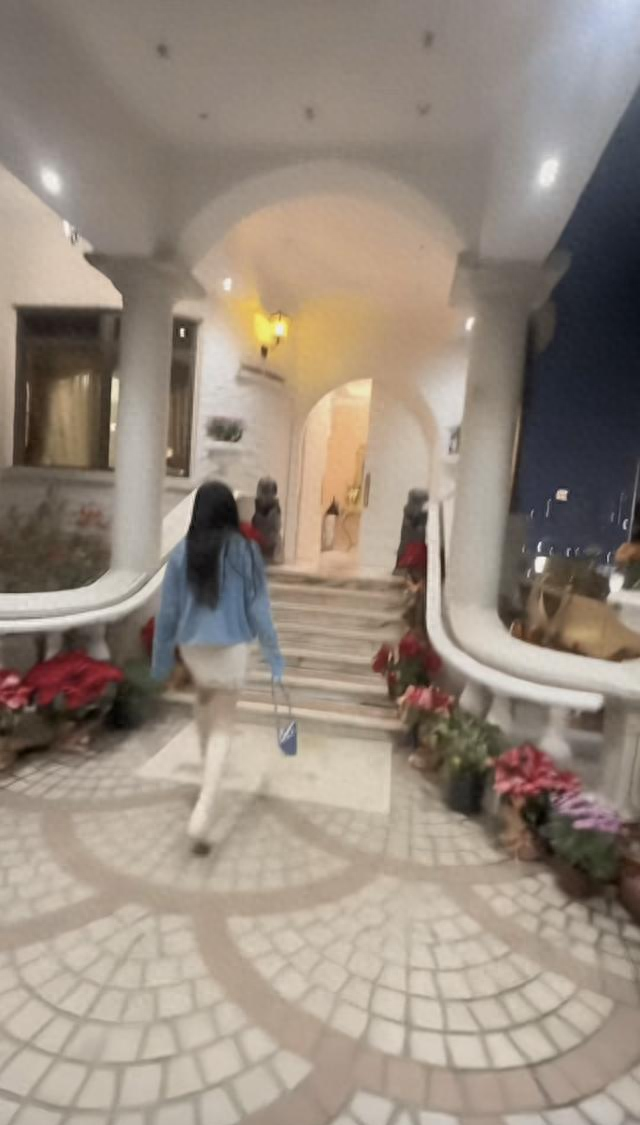 黎婉华澳门故居曝光，富丽堂皇随处可见生活照，人去楼空已成景点