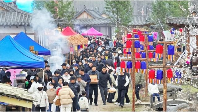 和龙市2025金达莱文化旅游季盛大启幕