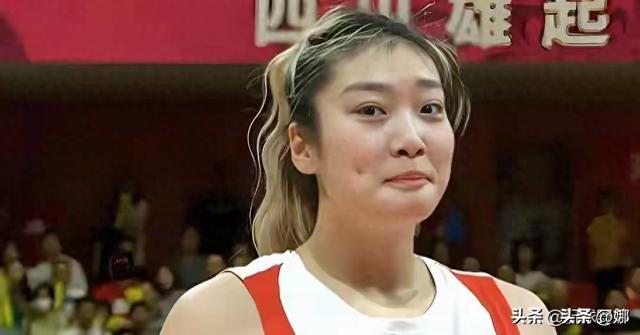 全运女篮-四川狂胜香港73分豪取两连胜 李梦25分+7人上双