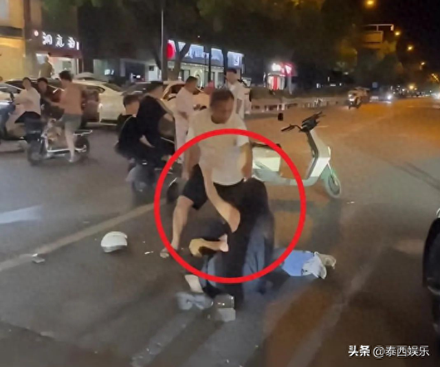 杭州男子暴打情夫、猛踹私密处，妻子跪地求饶，律师发声恐遭刑罚