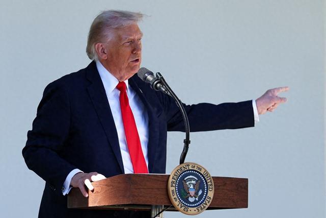 特朗普下令“最大攻势	”！美军越洋发动空袭，ISIS武装遭重创！