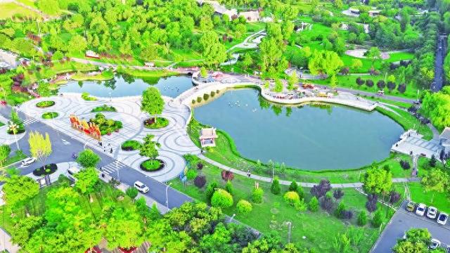 西峰区“公园+”解锁城市生活新空间