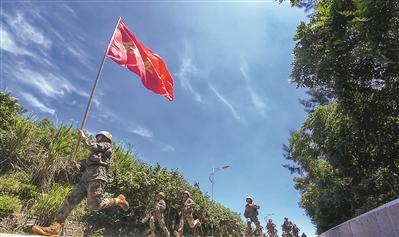 重火炮破解版下载（一支功勋连队的荣誉之战）