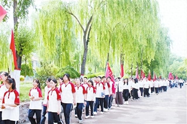 武乡县红色研学活动“圈粉”又“圈心”