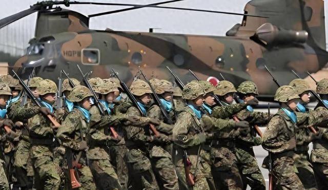 中方下达最后通牒，日本民众围堵首相官邸，高市早苗认输不远了？