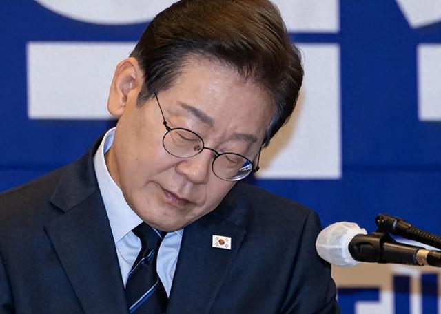 中方不必留座了，李在明将登机访美，韩国砸下4500亿美元，特朗普有新想法？目标还是中国