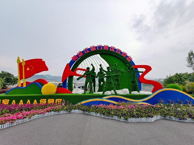 探秘东北第一国门：一座桥，两重天地，半部抗美援朝史
