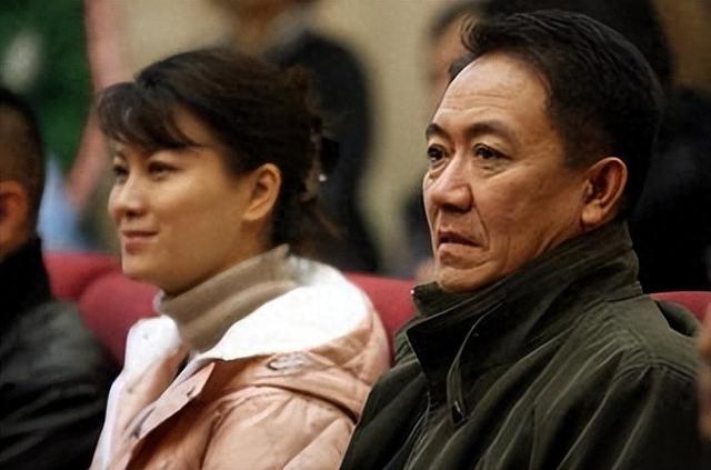 家花不如野花？抛妻弃子的恶果，在67岁李幼斌身上体现得淋漓尽致