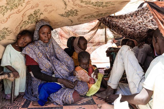 中东战地手记｜我徒步三天逃亡，只为活下去——一位来自苏丹法希尔的医生来信