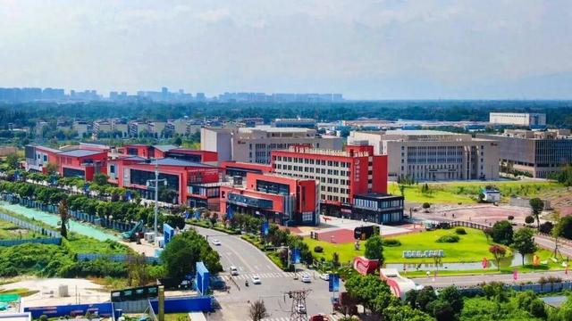 成都影视城开放参观吗？想当群演怎么报名？回应来了