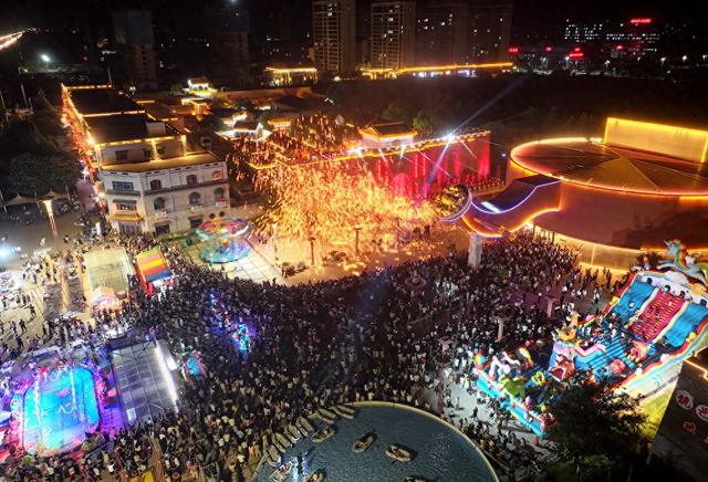 河北饶阳：夜游文化周开启夏夜狂欢