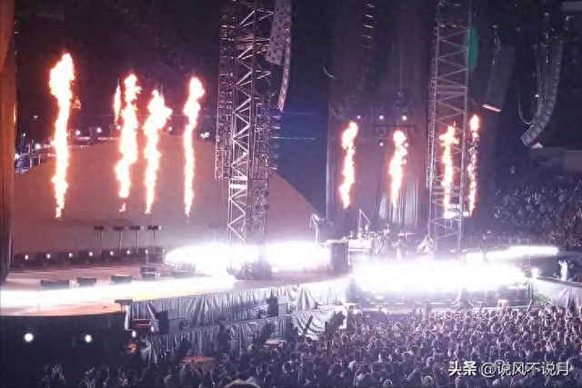 现世报！6万人集体捉奸，偷情照火遍全网，不到24小时就人财两空