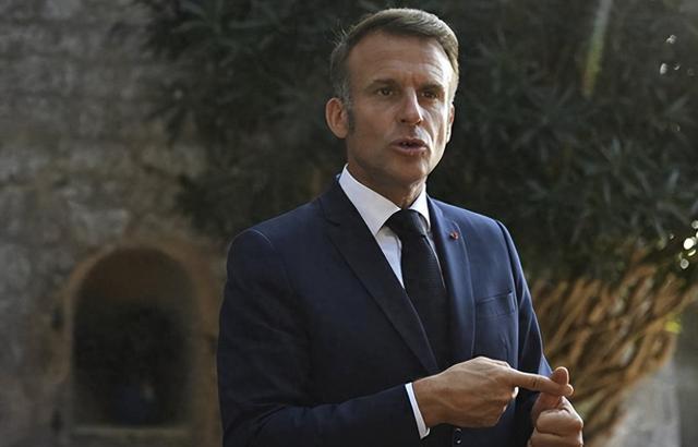 登上访华专机前，马克龙有个大胆的计划，想让中国成为G7“拼图	”？美欧态度突变	，中方有言在先