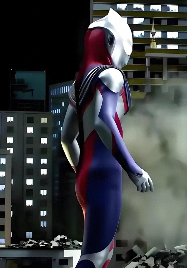 迪加奥特曼海底需要光（迪迦）