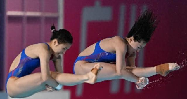 全红婵复出首战摘金，现场下起“娃娃雨”，陈艺文、林珊点赞！