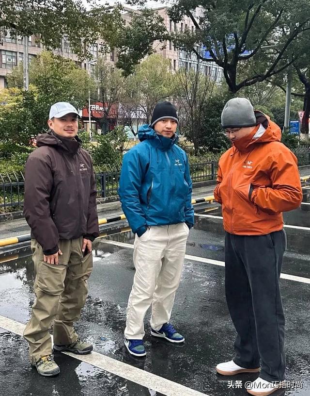 去北京才发现：没人穿始祖鸟、波司登！满街都是这3大品牌，划算