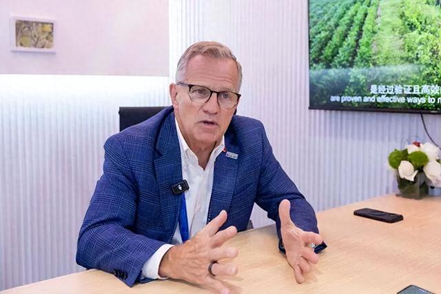 终于低下高贵头颅，美国公开表示：若中国要大豆，希望先找美国