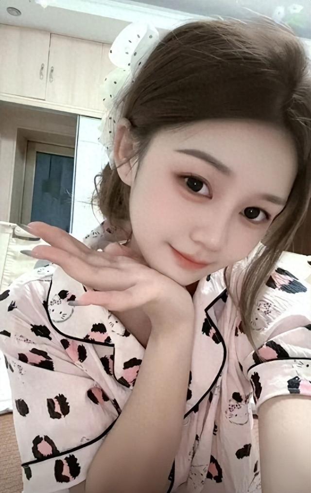 四川24岁女外卖员确认死亡后，恶心的一幕出现了，丈夫无端被网暴
