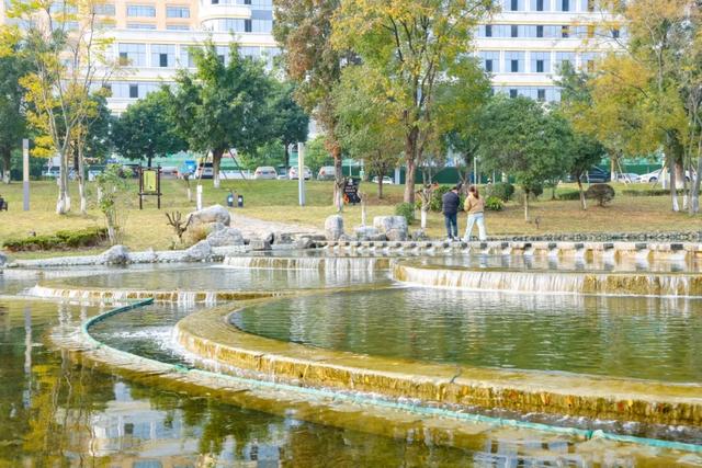 河畅水清景美！郫都母亲河“焕颜”，解锁亲水宜居新体验