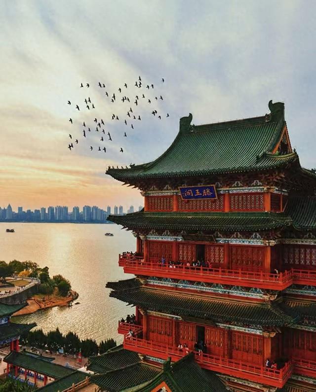 南昌治水秘籍：千年水城如何变身网红打卡地？