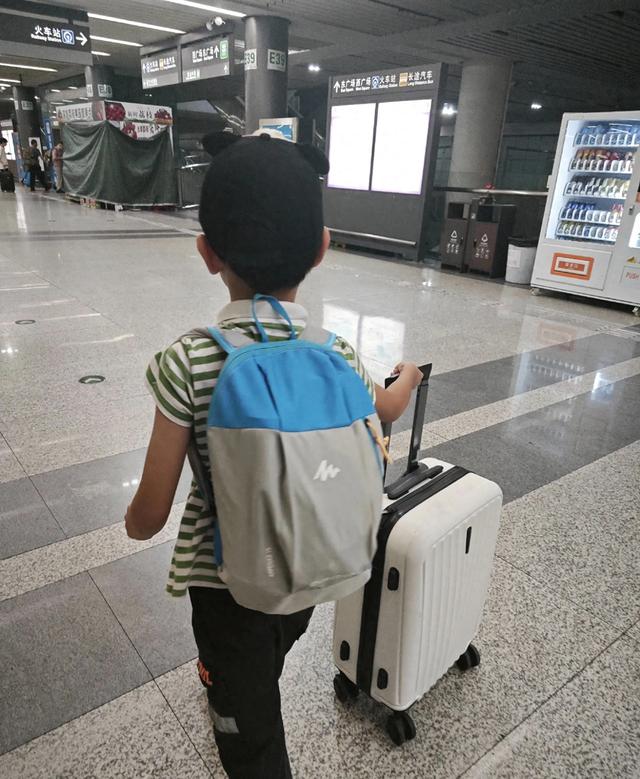 八岁小屁孩暑假高铁深度游攻略，读万卷书走万里路
