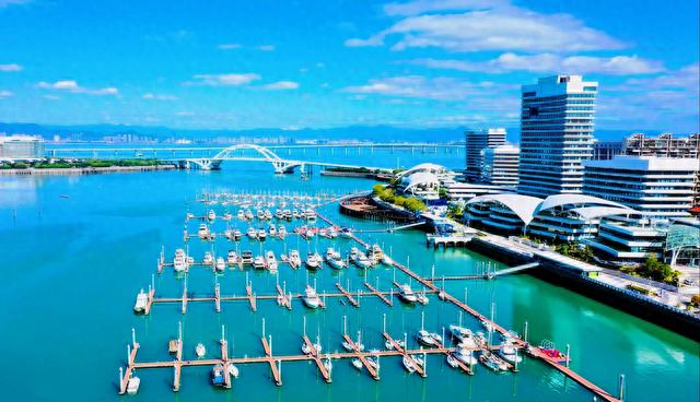 爆款来袭！厦门五缘湾变身“滨海狂欢”现场，游艇对大众开放？