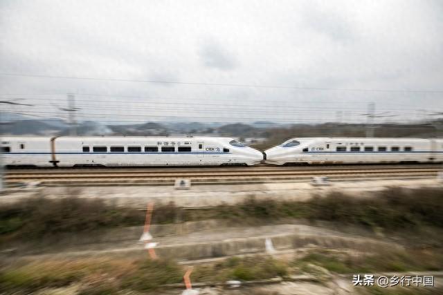 一路连渝川黔滇：总投资1416亿渝昆高铁预计2026年底全线通车
