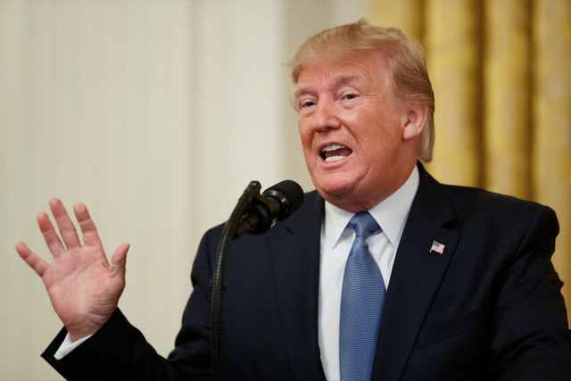 特朗普：只要我在任，无人敢收台，话音刚落，中方划下4条红线