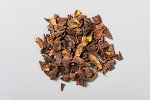 石榴皮用白醋泡3天，老一辈的做法，方法简单又实用！看完涨知识