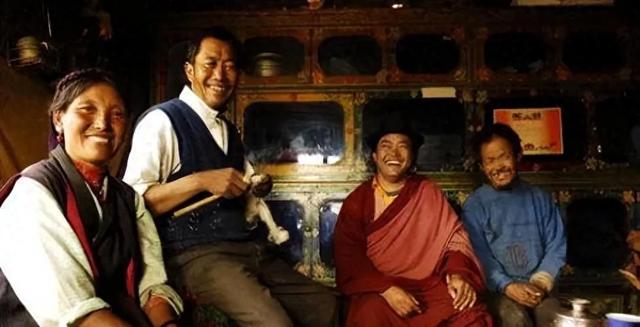 这个一妻多夫制的民族，晚上怎么过？女人直言：没有幸福可言