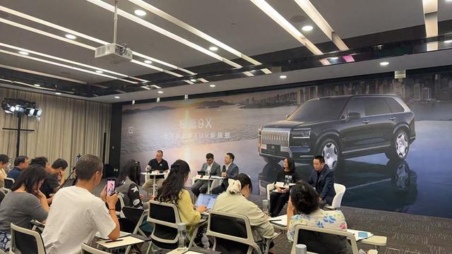 极氪攻占豪车上甘岭