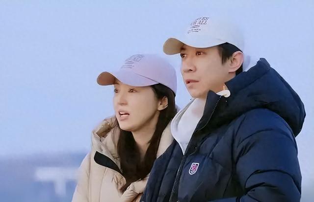 别丢人现眼了！明星夫妻圈钱上800个综艺，那点破事全国都看腻了