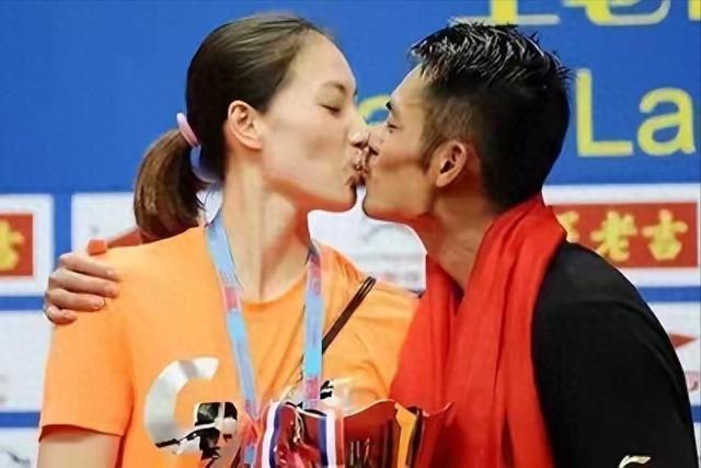 出轨9年后，再看林丹谢杏芳的婚姻	，才明白当初的原谅全是算计