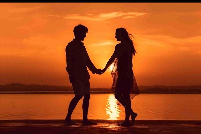 婚姻就像一场精心编排的双人舞，既要默契配合又要保持适当距离