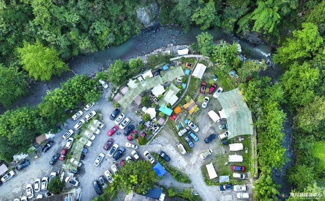 南川区德隆镇：借“凉”势强服务 领跑避暑旅游赛道