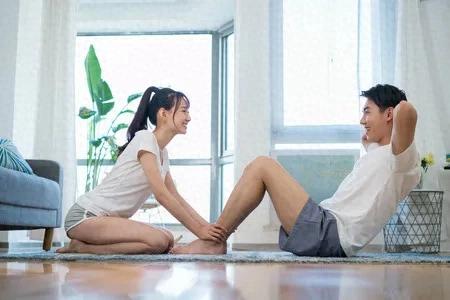 让女人对你"上头"的绝招，不是花言巧语，记住以下几招就行