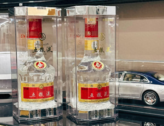 四川人喝酒“怪象”：都说五粮液好，但偏爱4款廉价酒，这是为啥