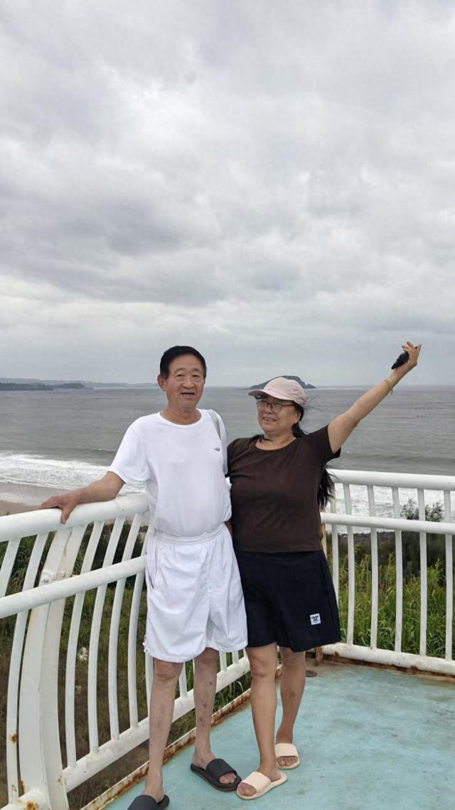 香山湾初冬：我们的避寒养老时光