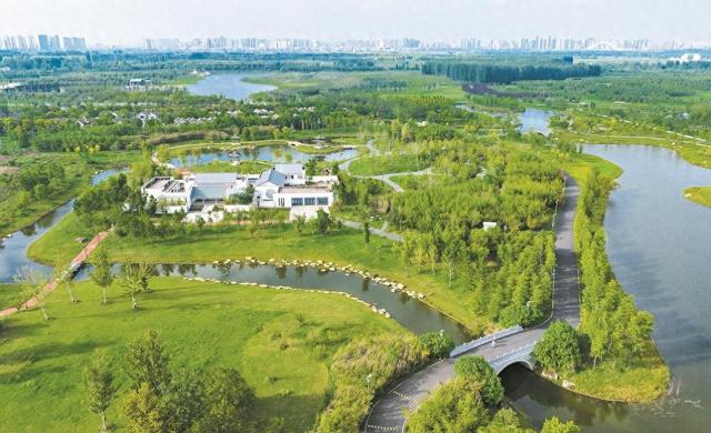 生态鱼梁洲 秋景如画卷