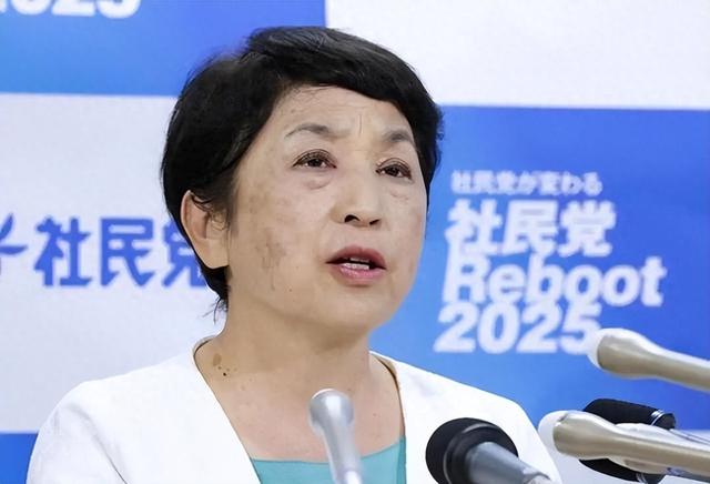“铁娘子”逼宫高市辞职！日本政坛彻底变天，最迟这个月就倒台？