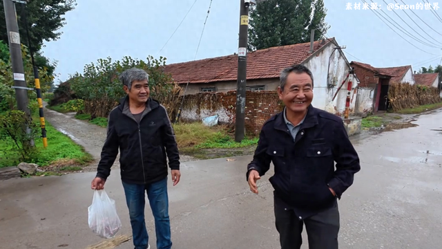 梦见自己在水里行走（浙江一男子到山东寻亲）