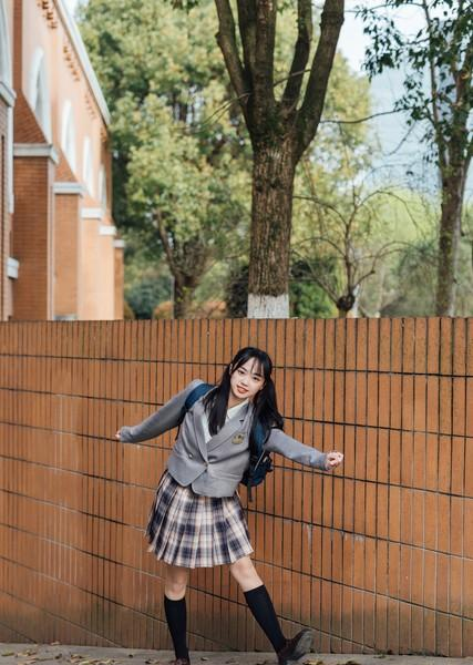 医生说怀女孩的表现是什么？有什么技巧呢？（女人偷偷喜欢你的9个表现）
